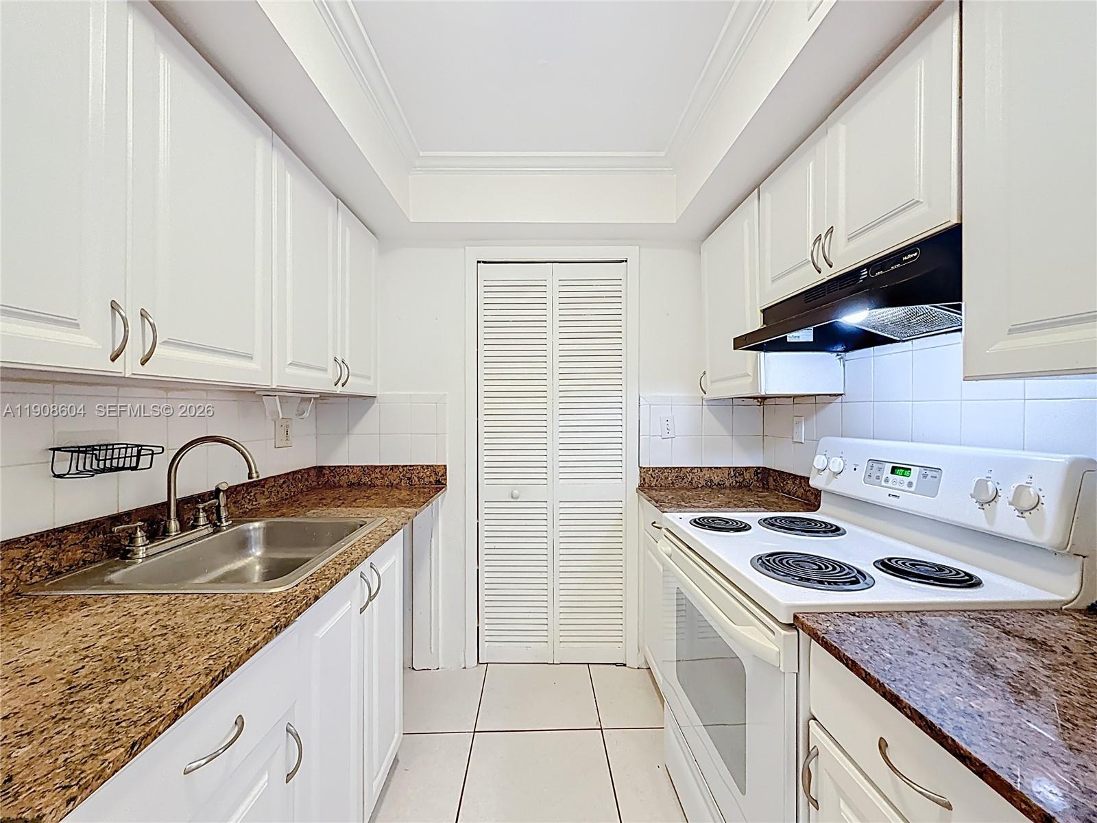 17600 NW 68th Ave #B2004