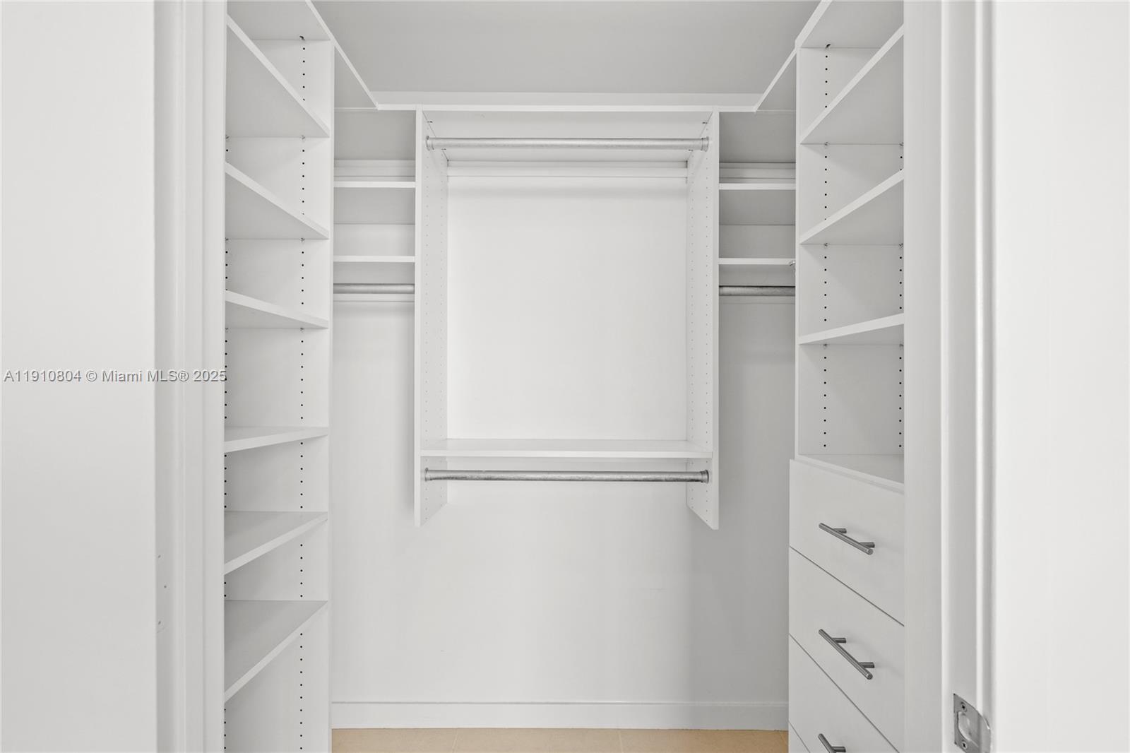 image Axis On Brickell17