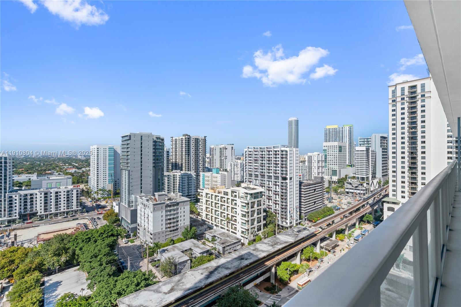 image Axis On Brickell33
