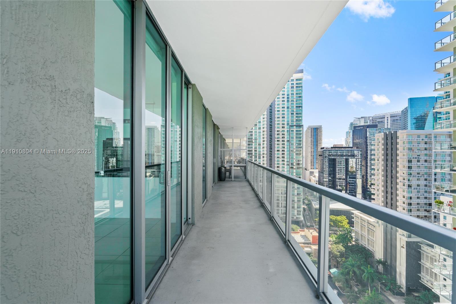image Axis On Brickell34