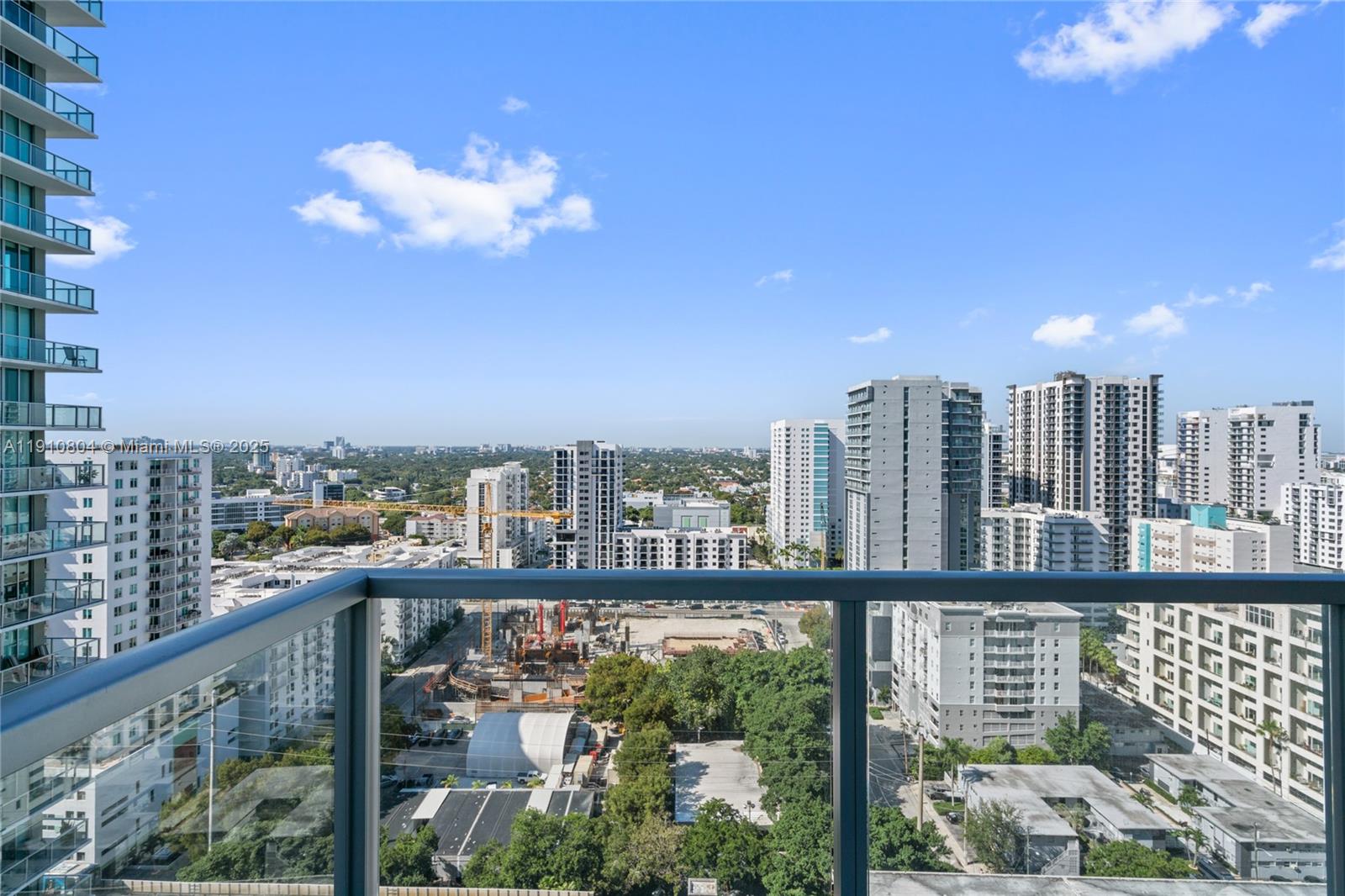 image Axis On Brickell36