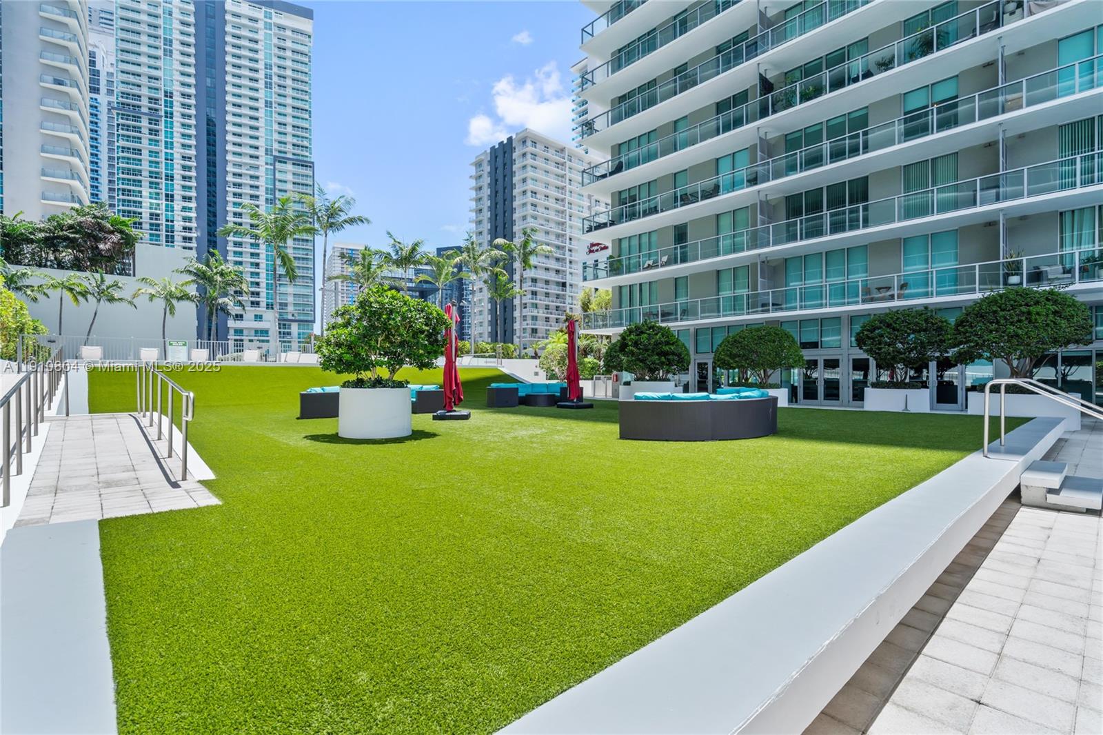 image Axis On Brickell40