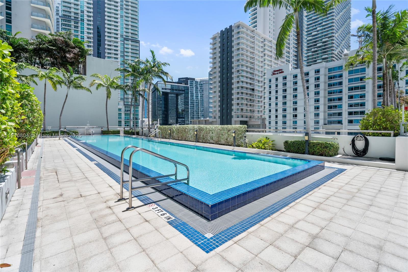 image Axis On Brickell42