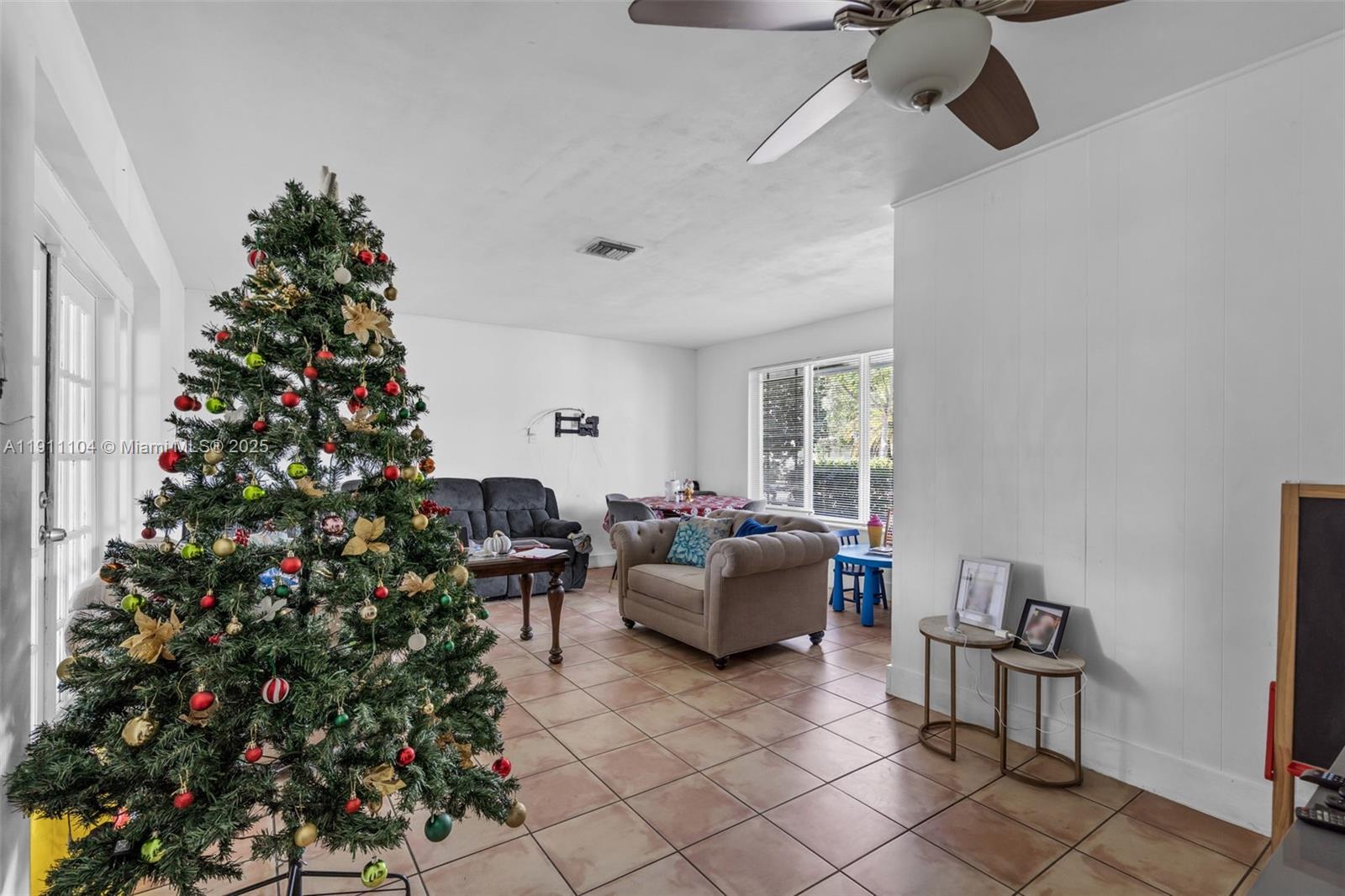 9630 SW 182nd St Palmetto Bay, FL 33157