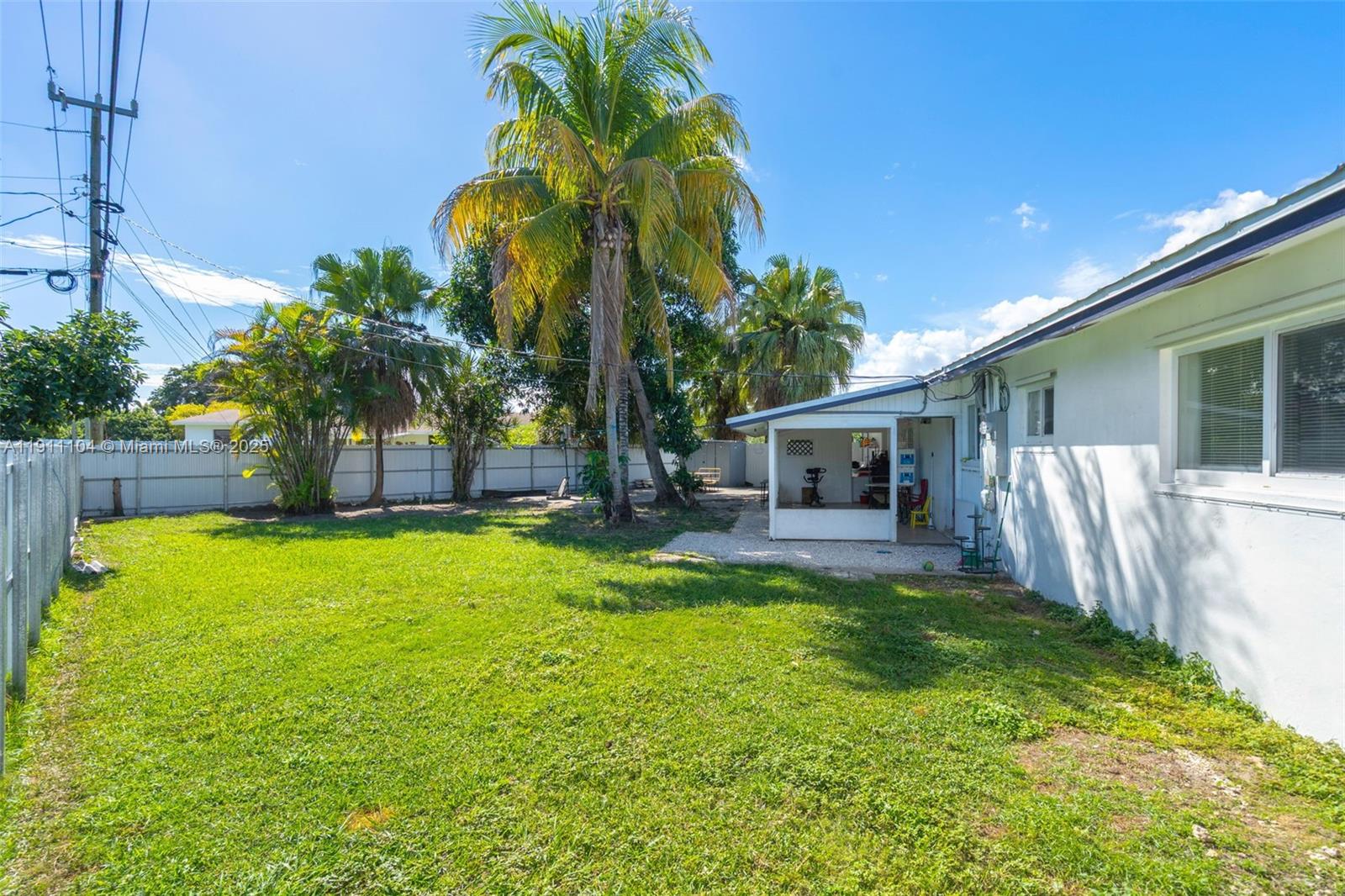 9630 SW 182nd St Palmetto Bay, FL 33157