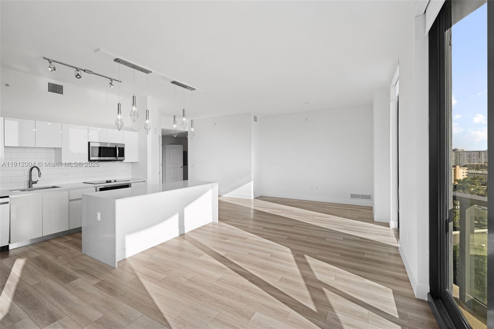 101 Diplomat Pkwy #911 Hallandale Beach, FL 33009