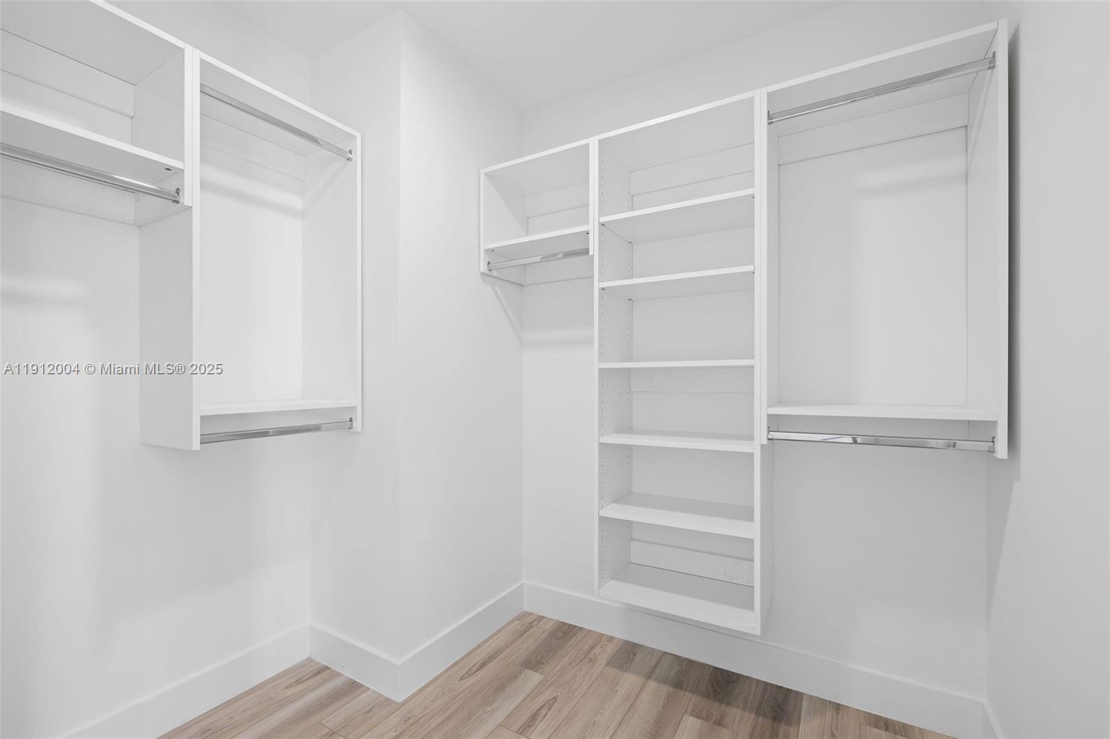 101 Diplomat Pkwy #911 Hallandale Beach, FL 33009