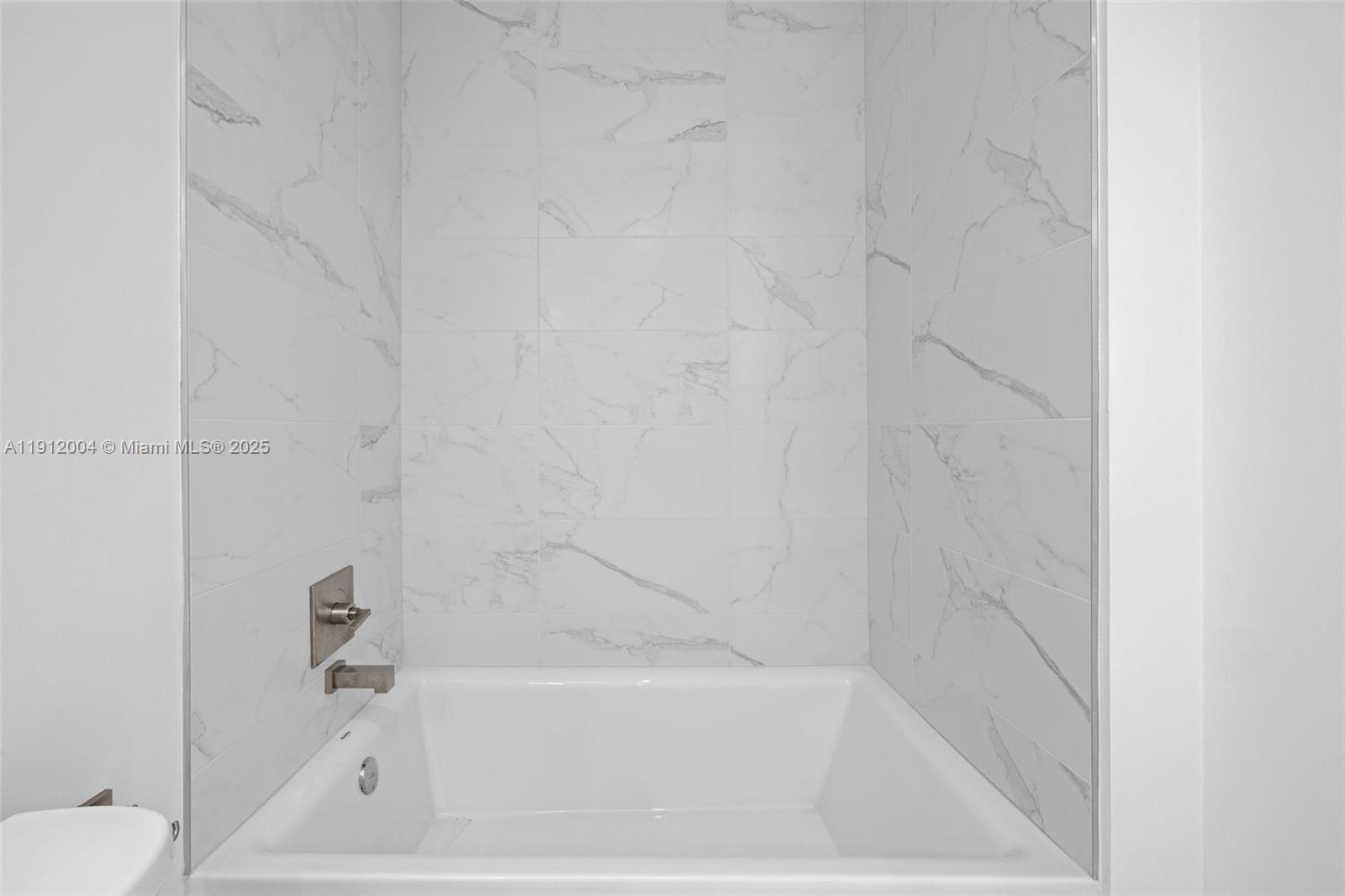 101 Diplomat Pkwy #911 Hallandale Beach, FL 33009