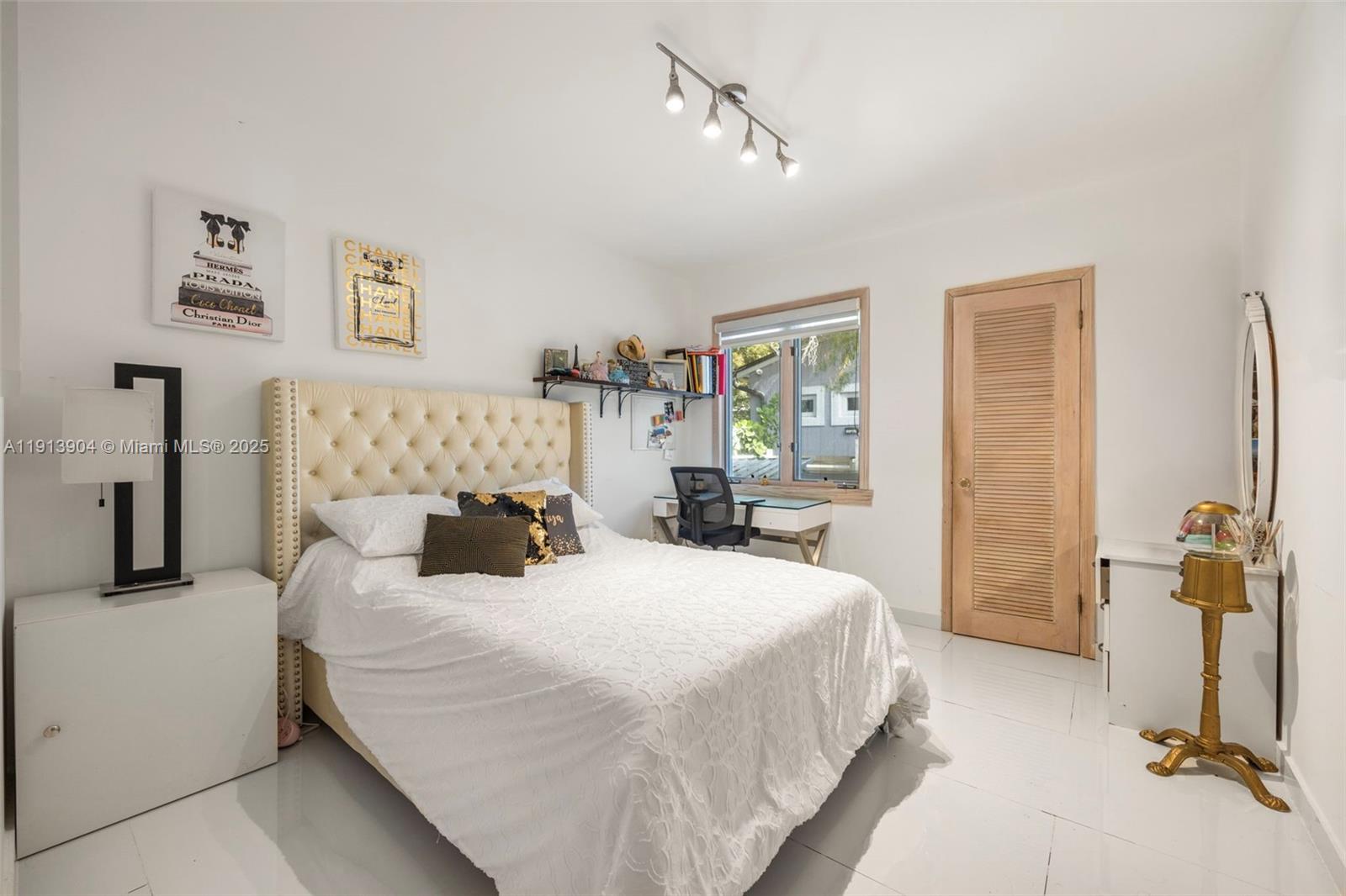 4120 Hardie Ave Miami, FL 33133