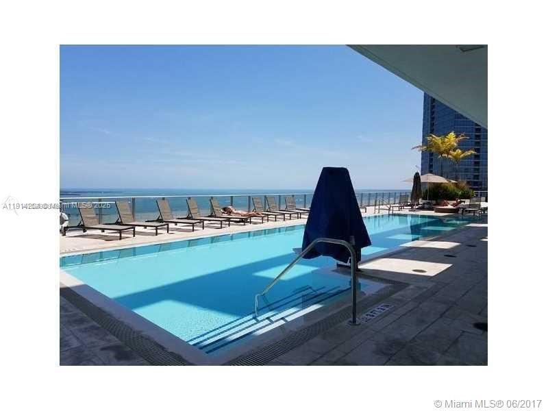 1300 Brickell Bay Dr #1807 Miami, FL 33131