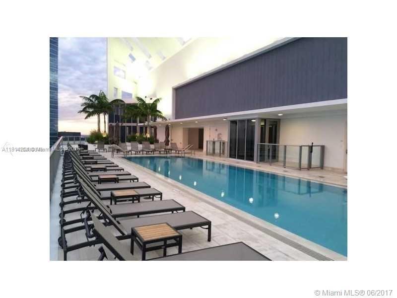 1300 Brickell Bay Dr #1807 Miami, FL 33131