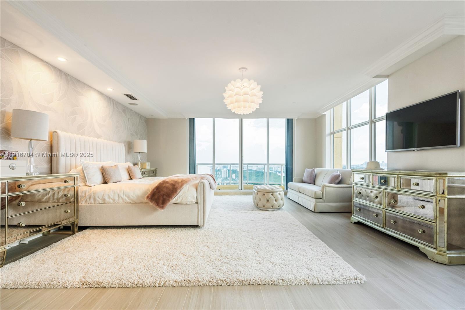 2100 N Ocean Blvd #30A Fort Lauderdale, FL 33305