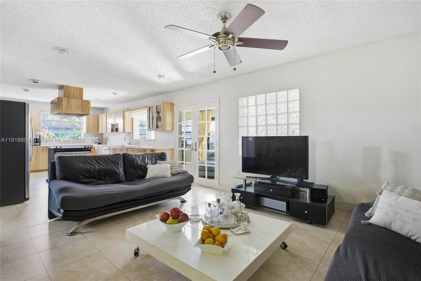 272 191st Ter Sunny Isles Beach, FL 33160