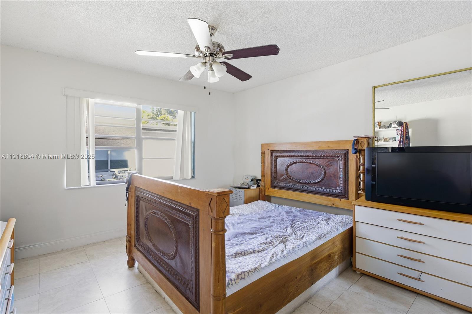 272 191st Ter Sunny Isles Beach, FL 33160