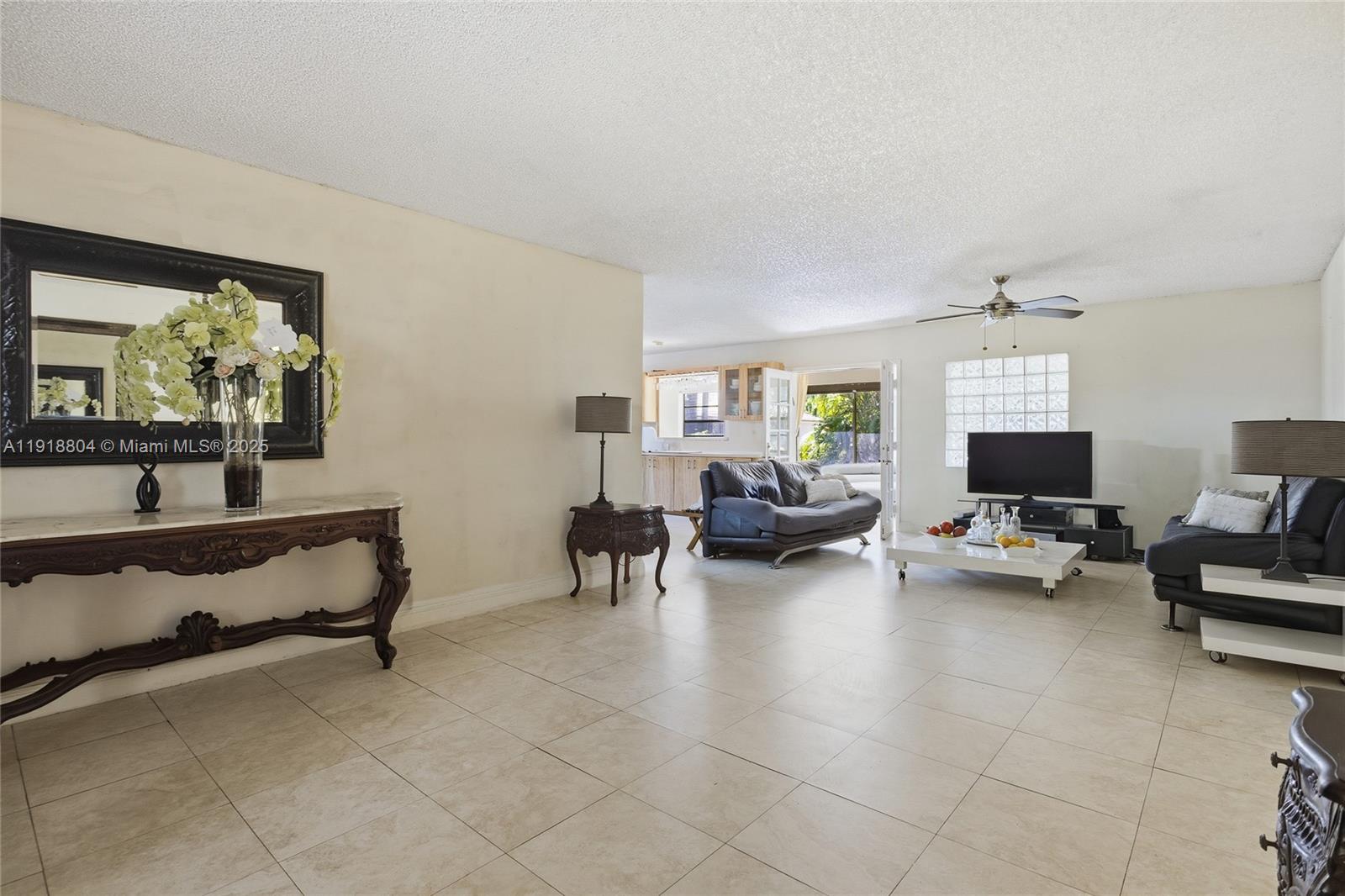 272 191st Ter Sunny Isles Beach, FL 33160