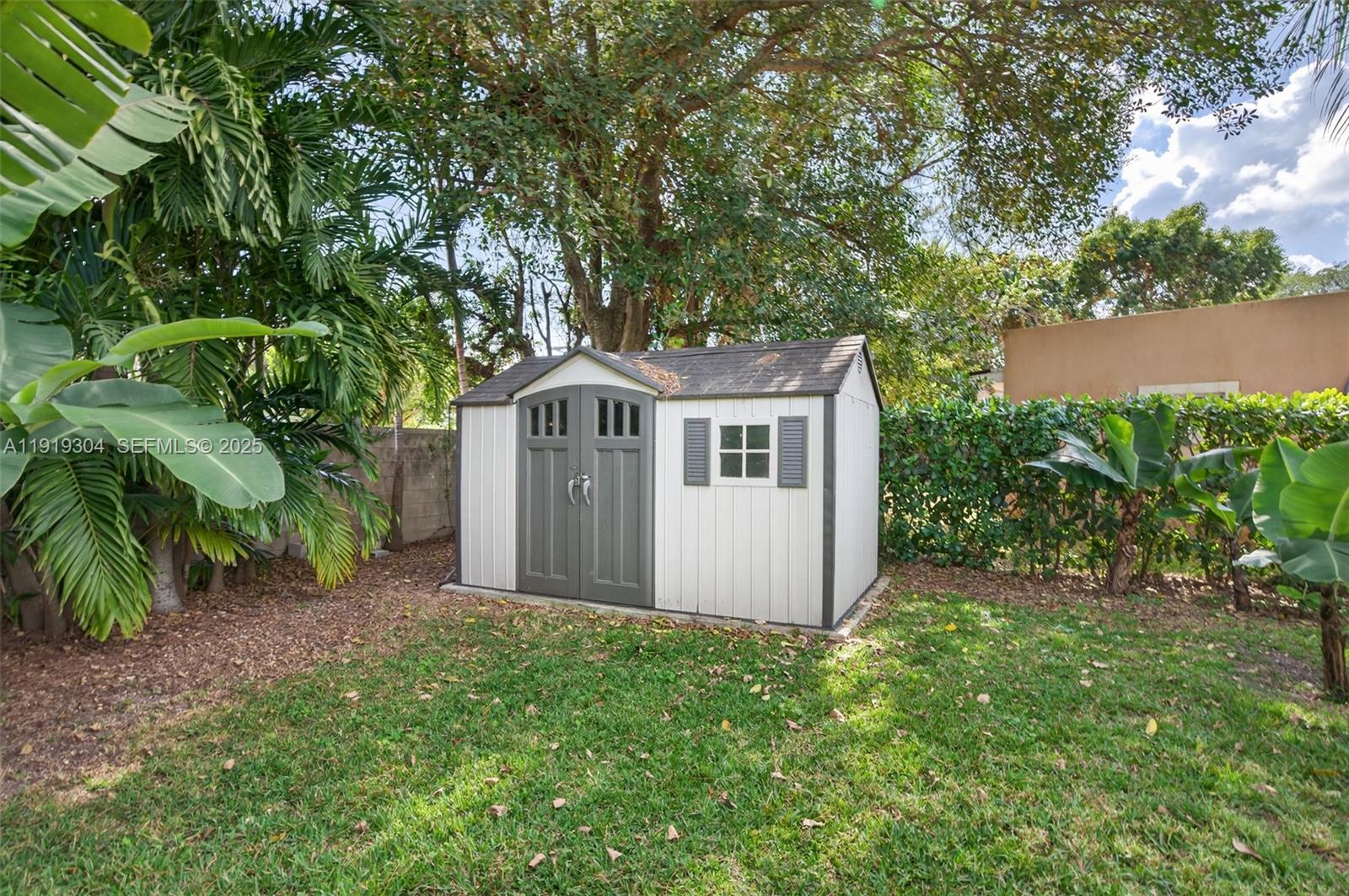 6255 SW 62nd Ct South Miami, FL 33143