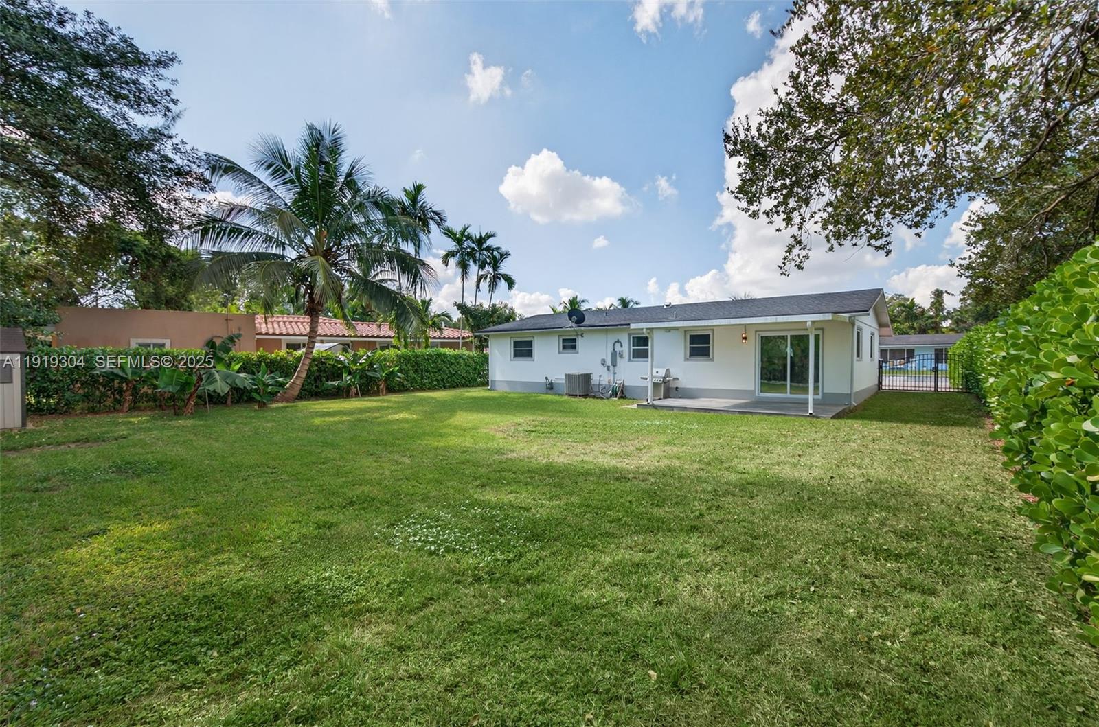 6255 SW 62nd Ct South Miami, FL 33143