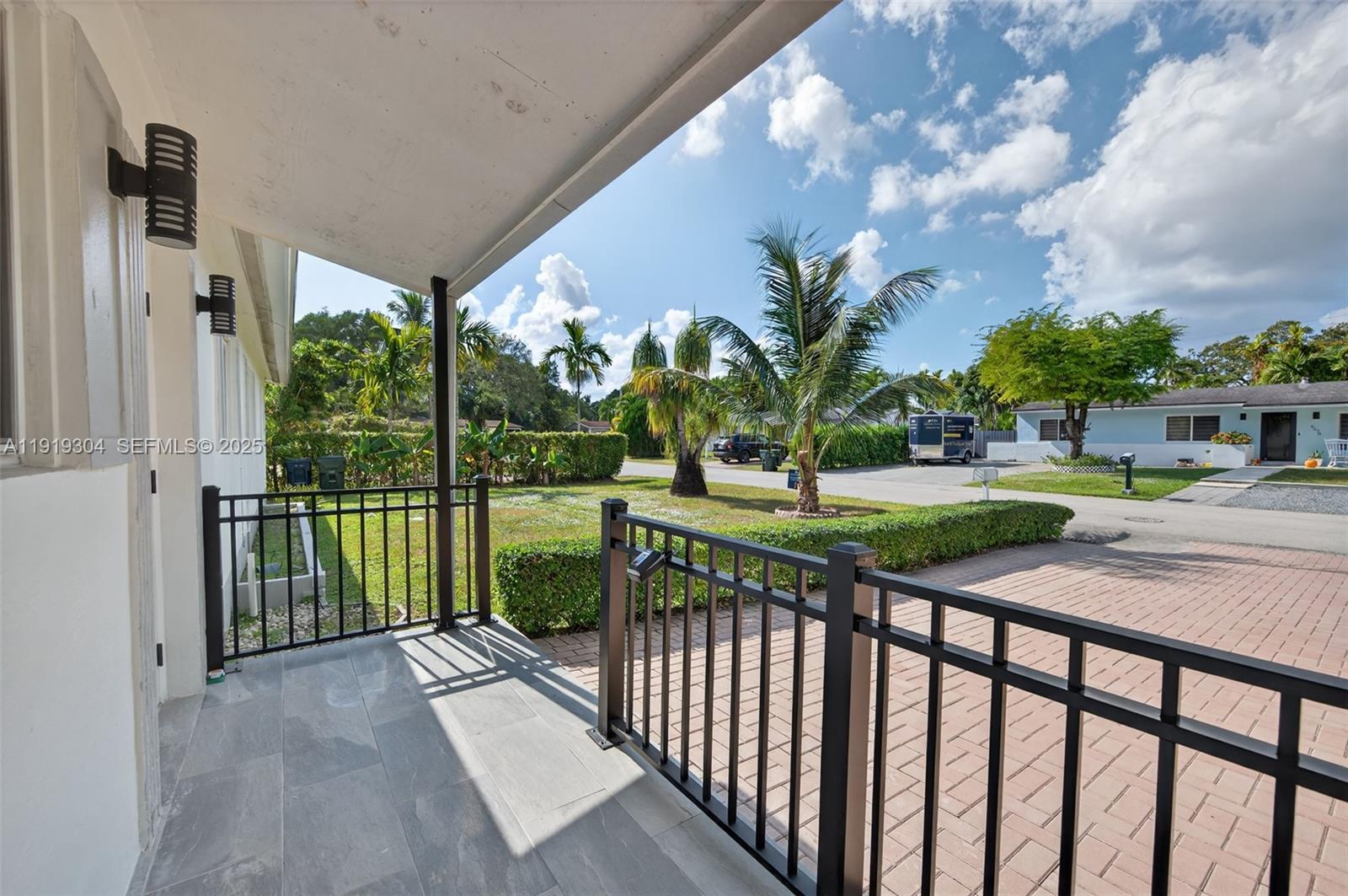 6255 SW 62nd Ct South Miami, FL 33143