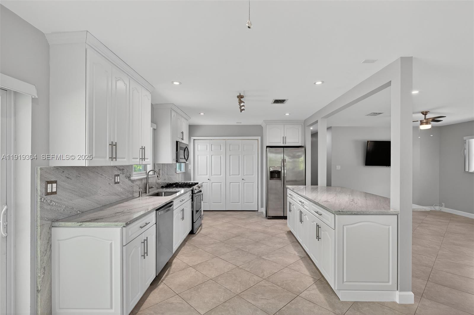 6255 SW 62nd Ct South Miami, FL 33143