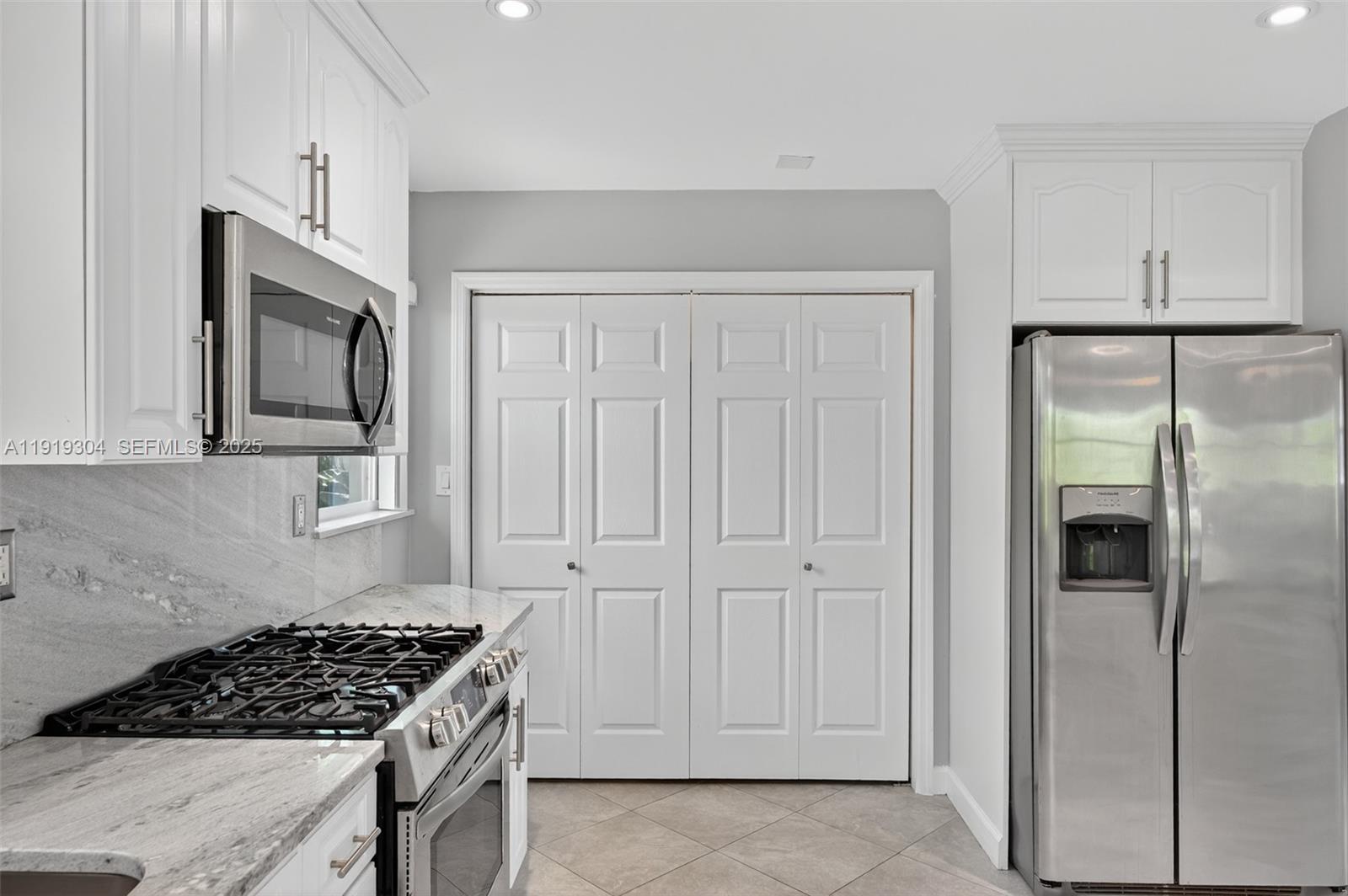 6255 SW 62nd Ct South Miami, FL 33143