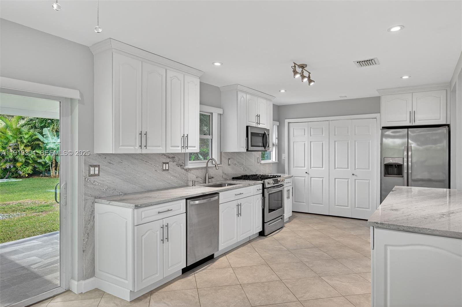 6255 SW 62nd Ct South Miami, FL 33143