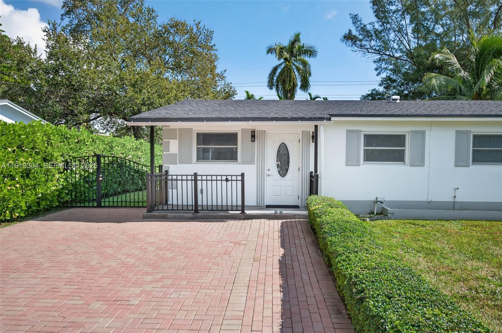 6255 SW 62nd Ct South Miami, FL 33143