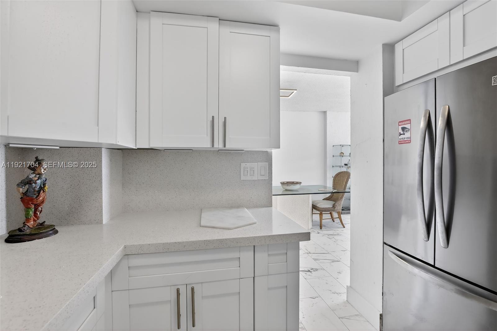 image Arlen House Condo14