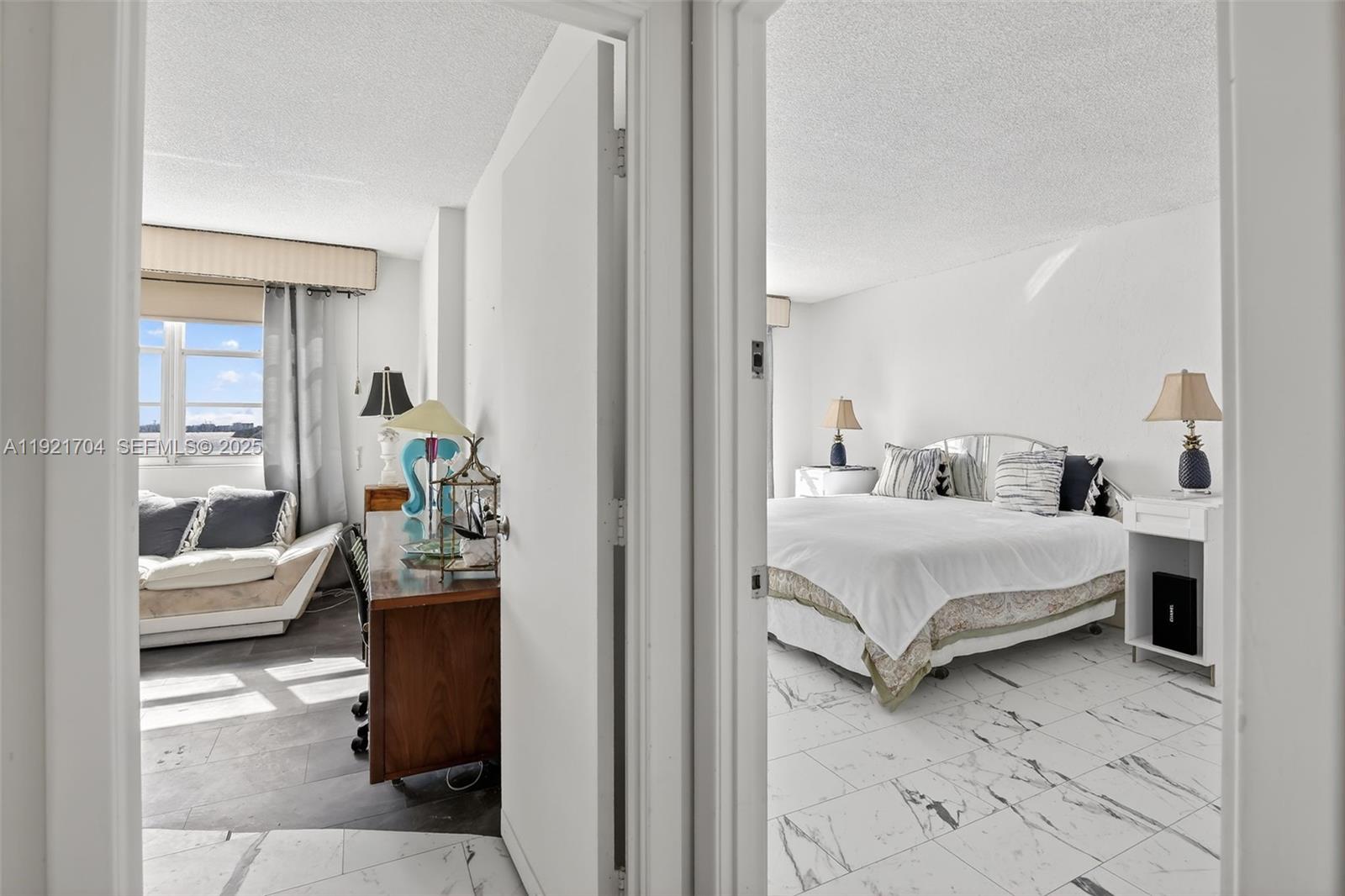 image Arlen House Condo27