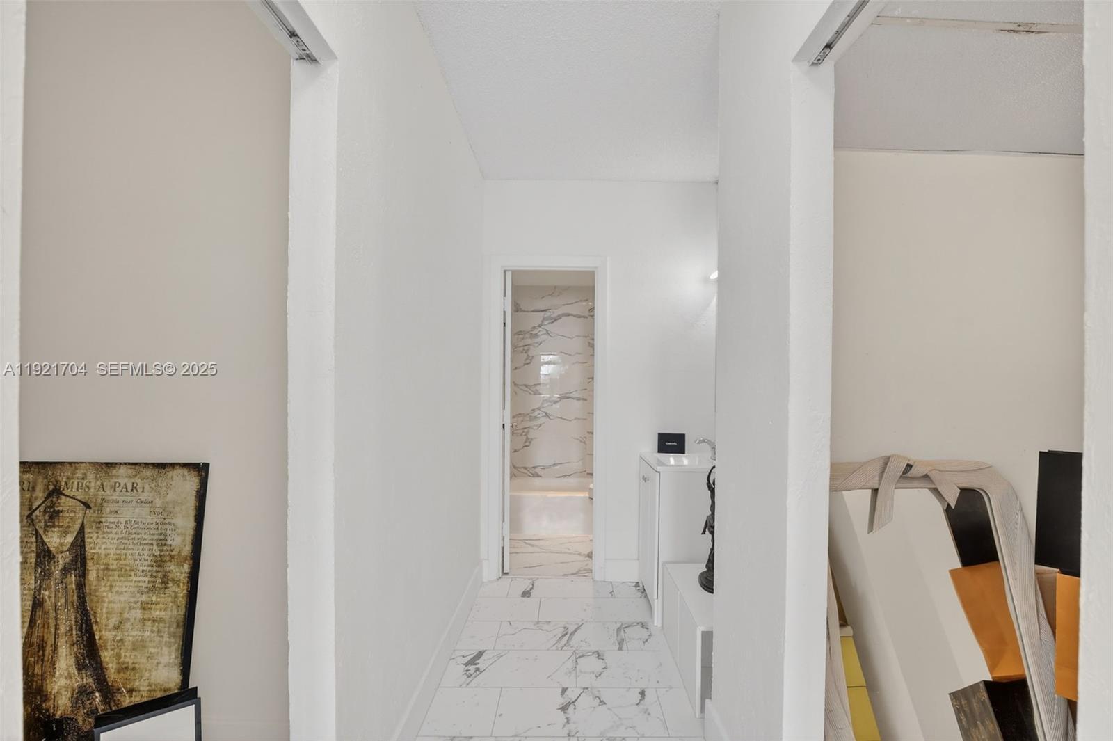 image Arlen House Condo33