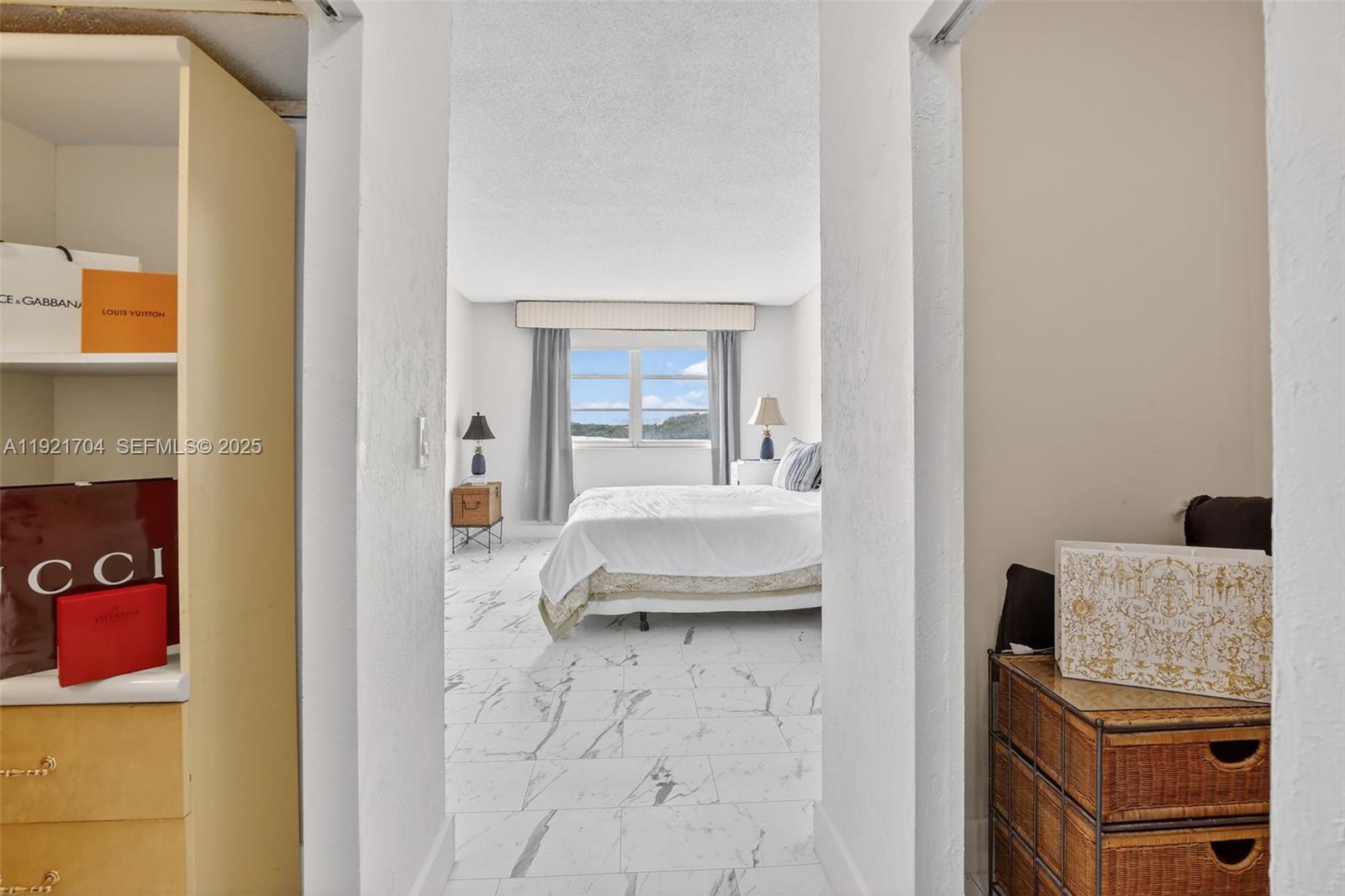 image Arlen House Condo34