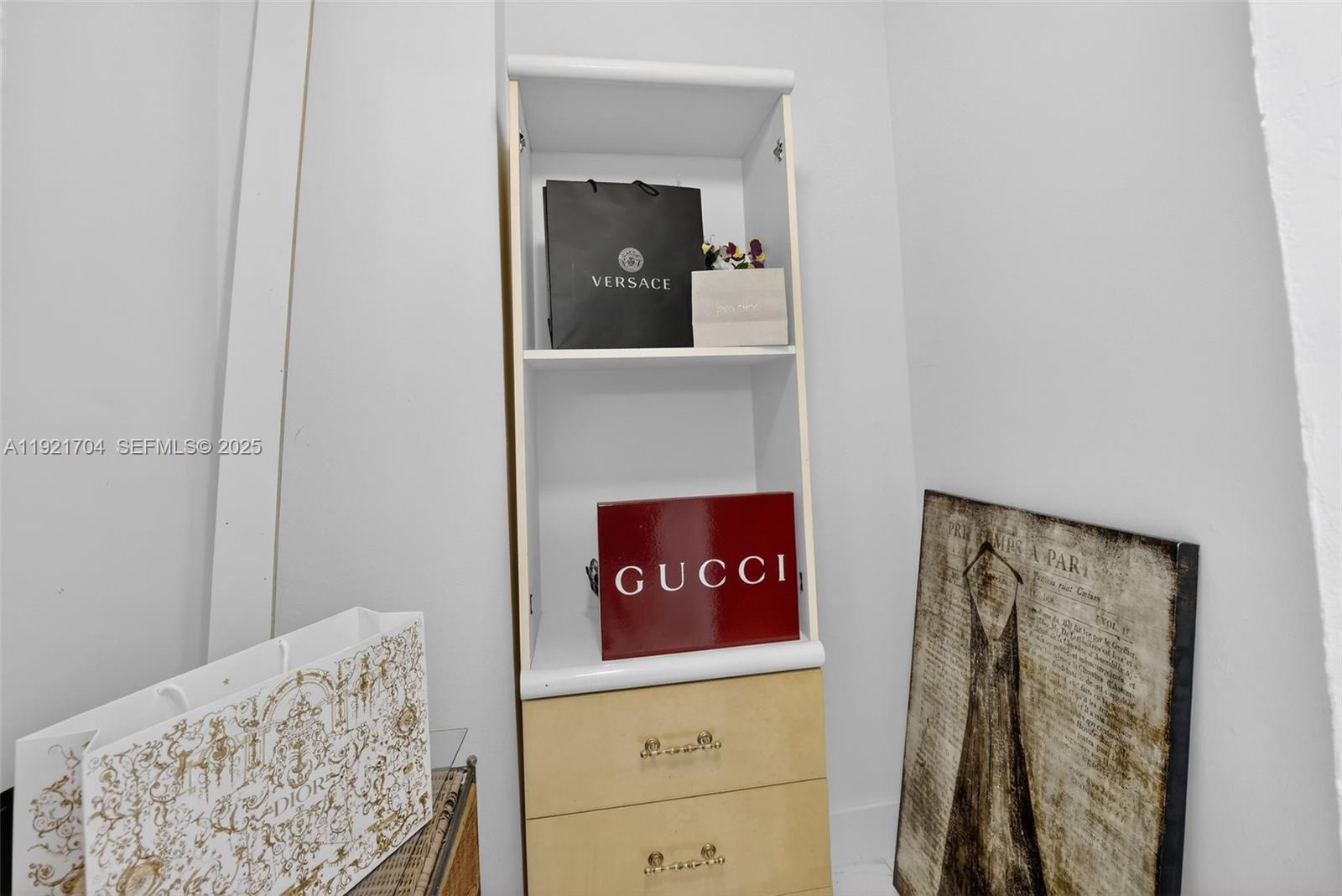 image Arlen House Condo39