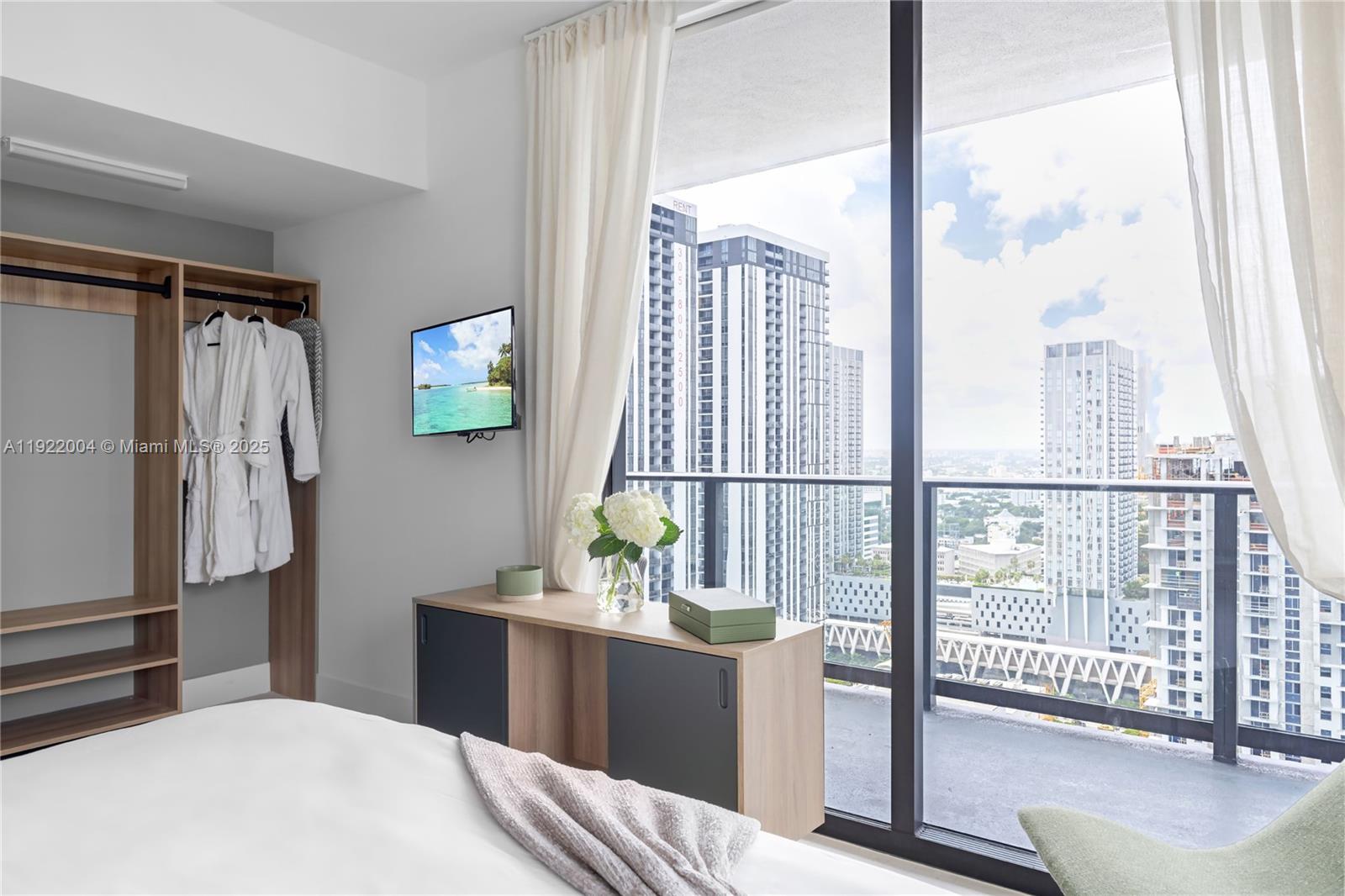 159 NE 6th St #3002 Miami, FL 33132