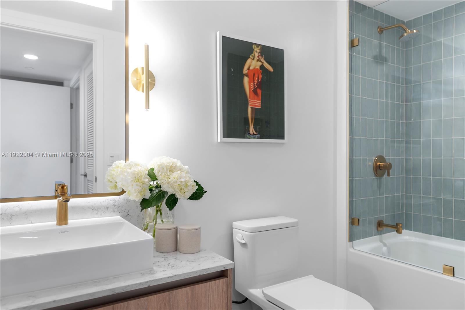 159 NE 6th St #3002 Miami, FL 33132