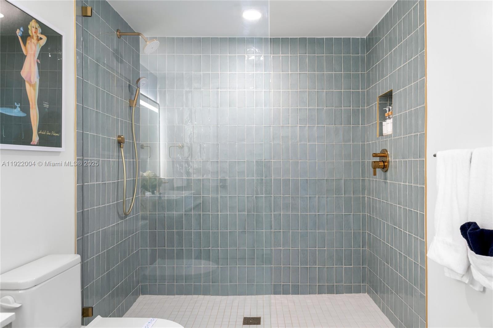 159 NE 6th St #3002 Miami, FL 33132