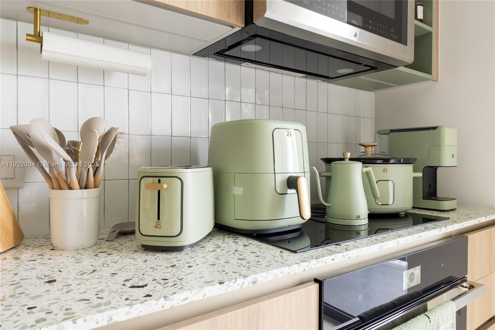 159 NE 6th St #3002 Miami, FL 33132