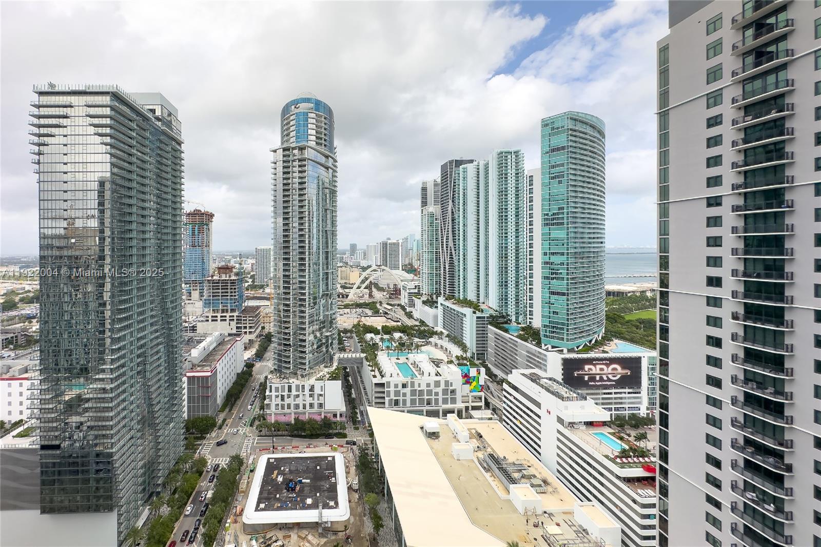 159 NE 6th St #3002 Miami, FL 33132