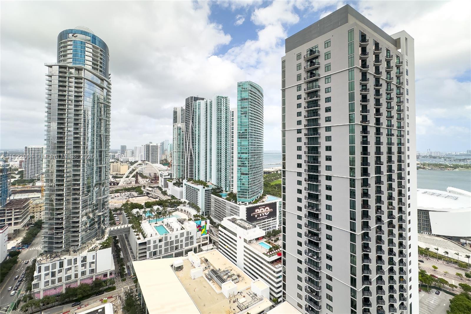 159 NE 6th St #3002 Miami, FL 33132