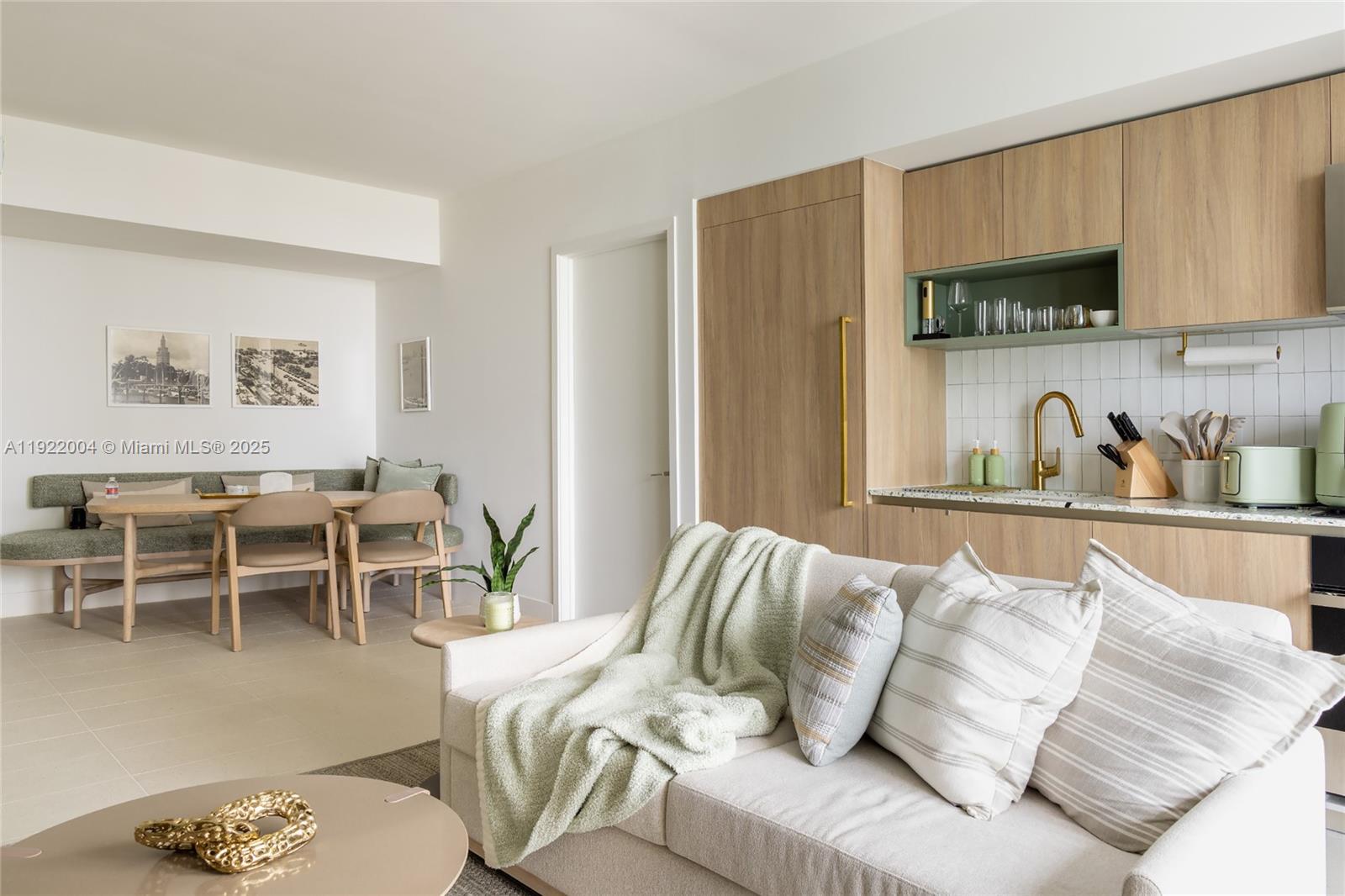 159 NE 6th St #3002 Miami, FL 33132