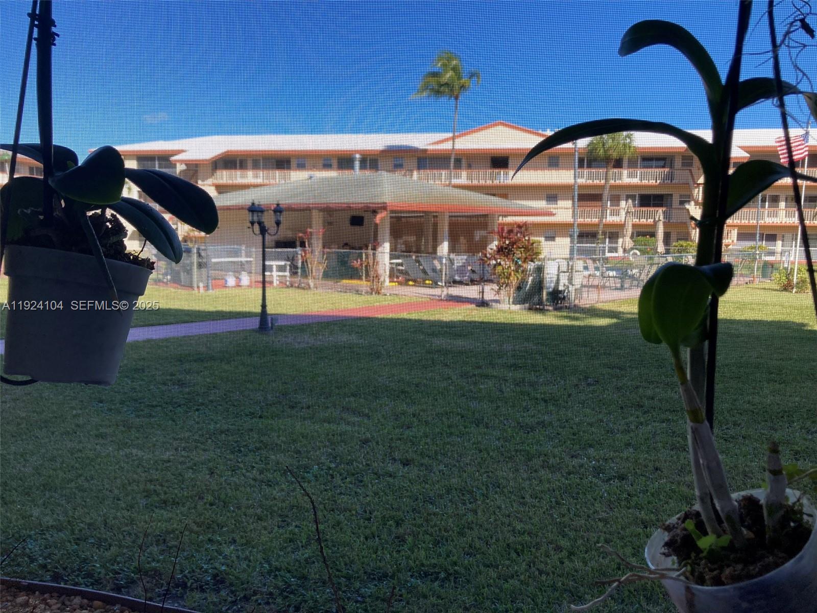 5300 Washington St #N117 Hollywood, FL 33021