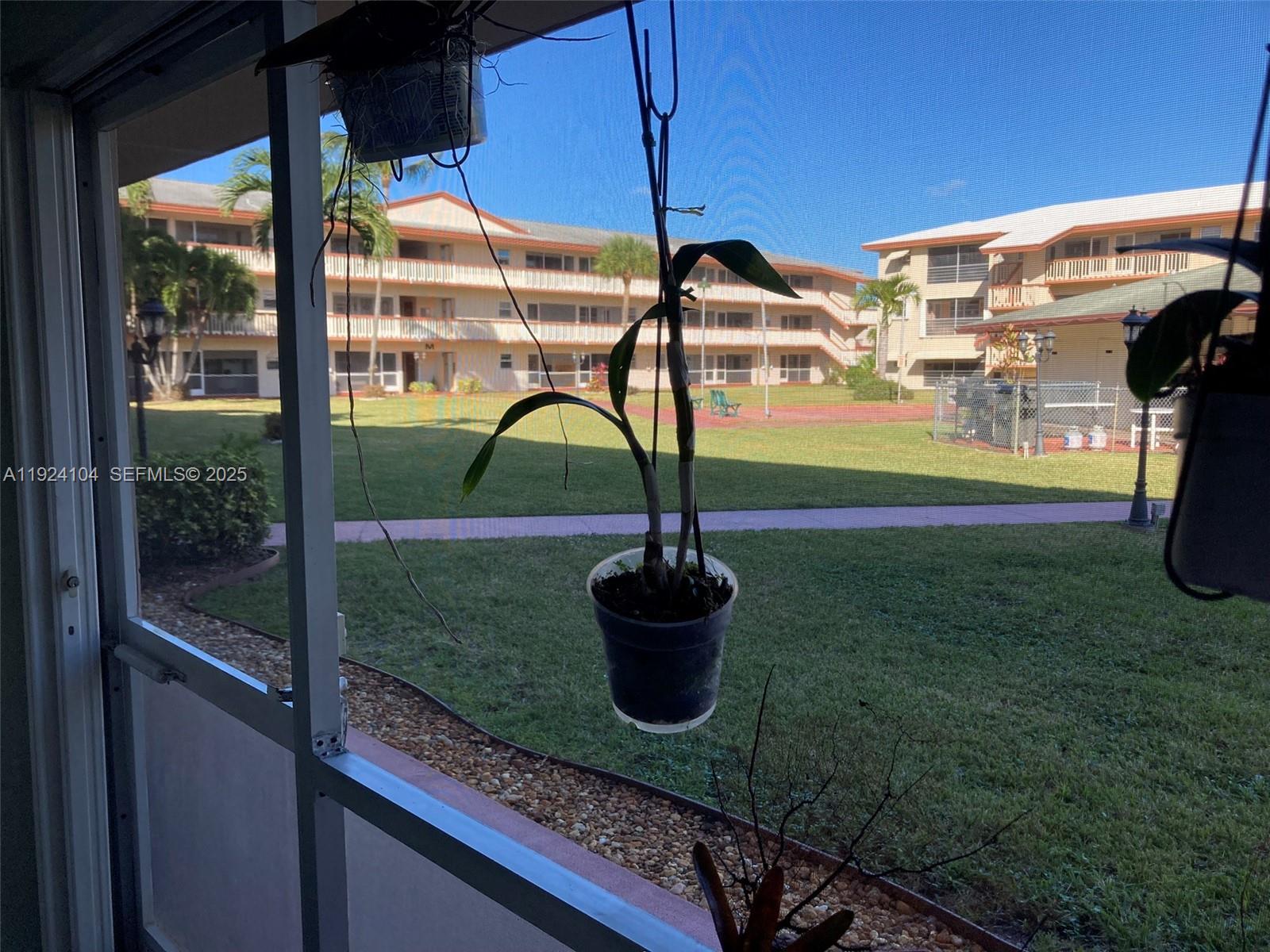 5300 Washington St #N117 Hollywood, FL 33021