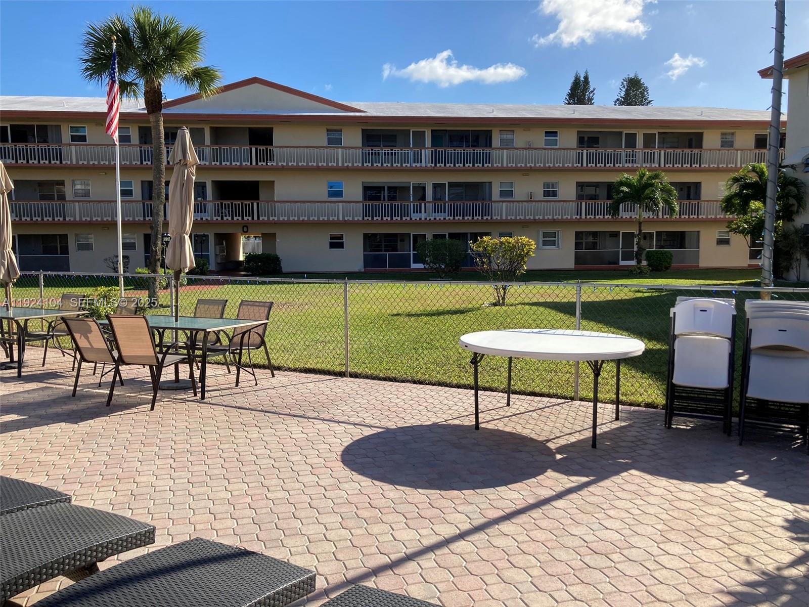 5300 Washington St #N117 Hollywood, FL 33021