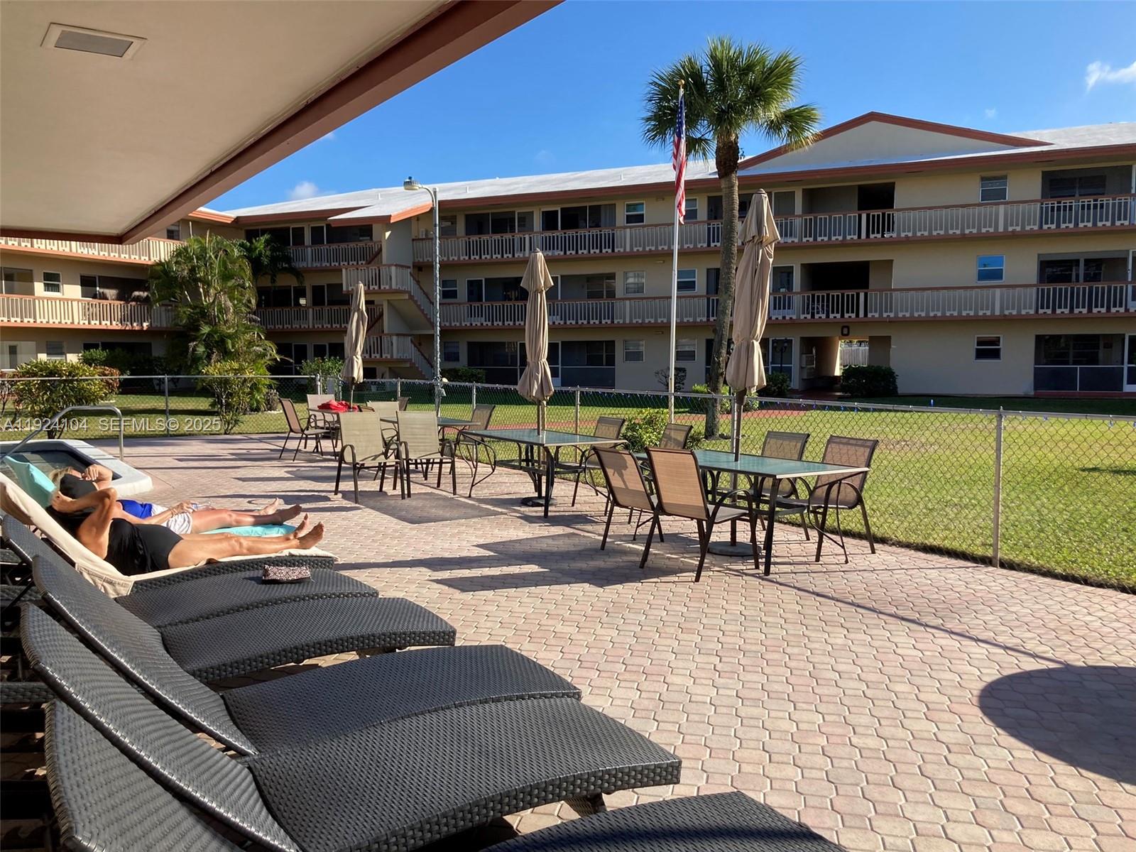 5300 Washington St #N117 Hollywood, FL 33021