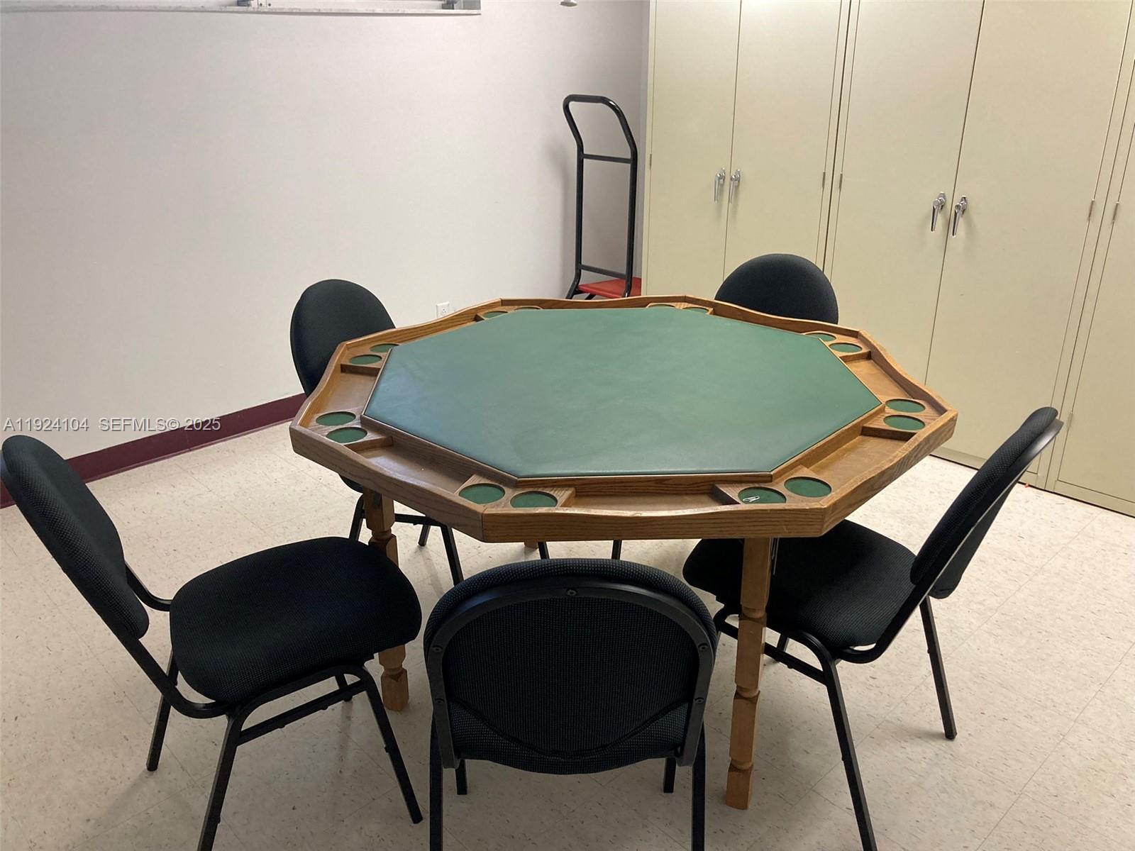 5300 Washington St #N117 Hollywood, FL 33021