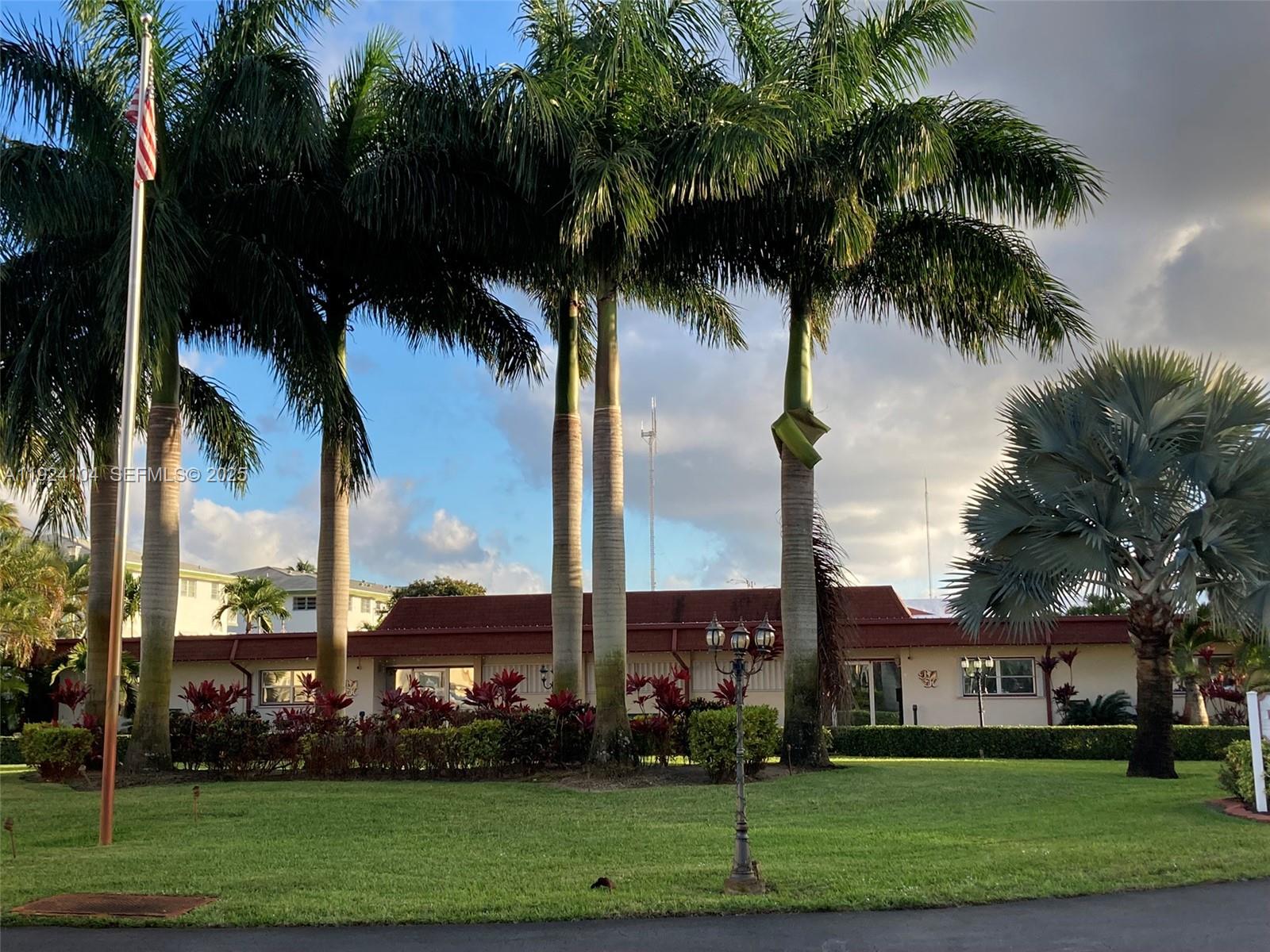 5300 Washington St #N117 Hollywood, FL 33021