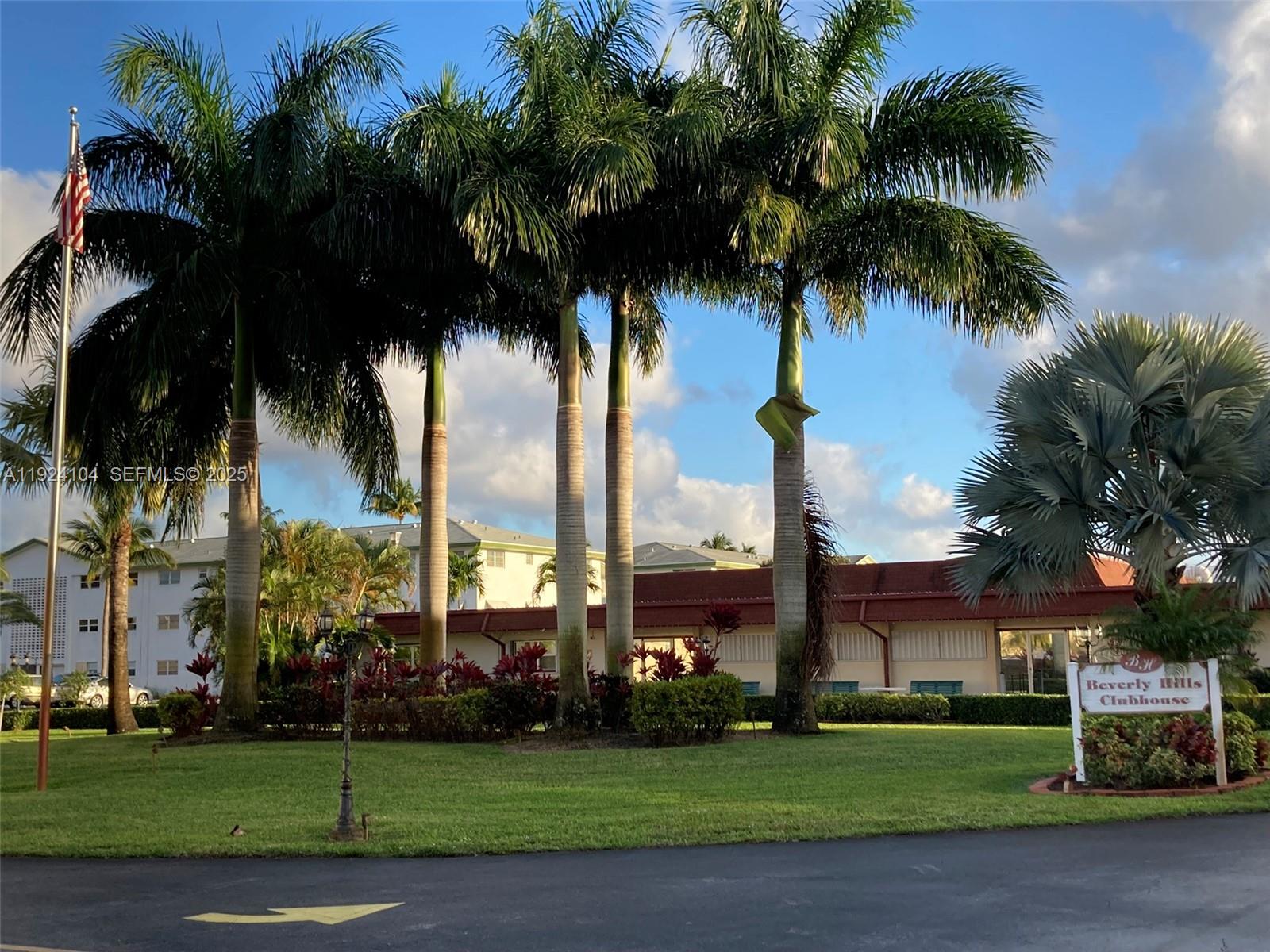 5300 Washington St #N117 Hollywood, FL 33021