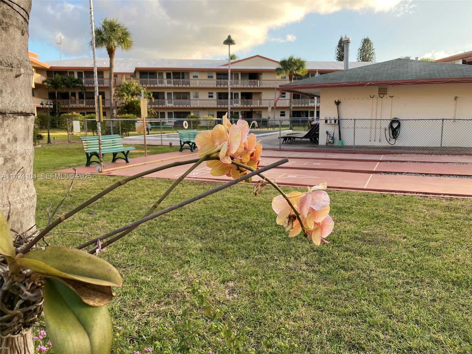 5300 Washington St #N117 Hollywood, FL 33021