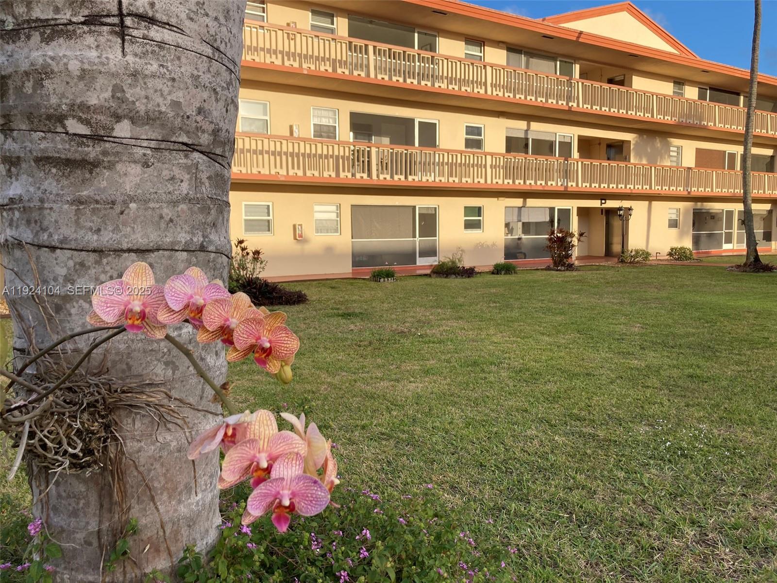 5300 Washington St #N117 Hollywood, FL 33021