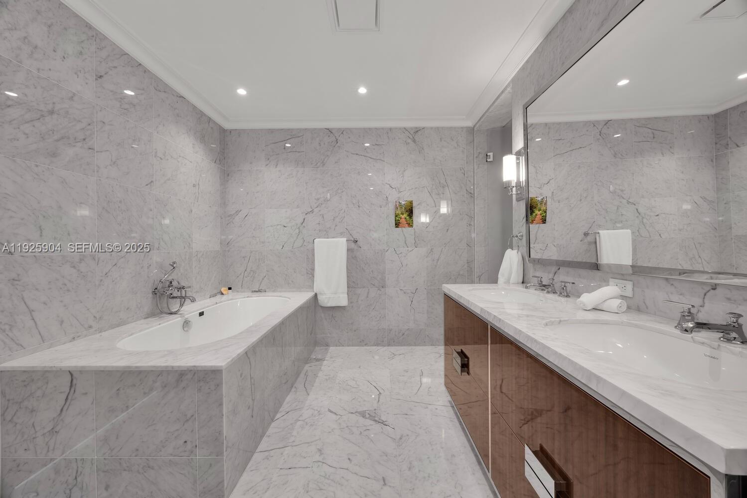 15701 Collins Ave #3701 Sunny Isles Beach, FL 33160