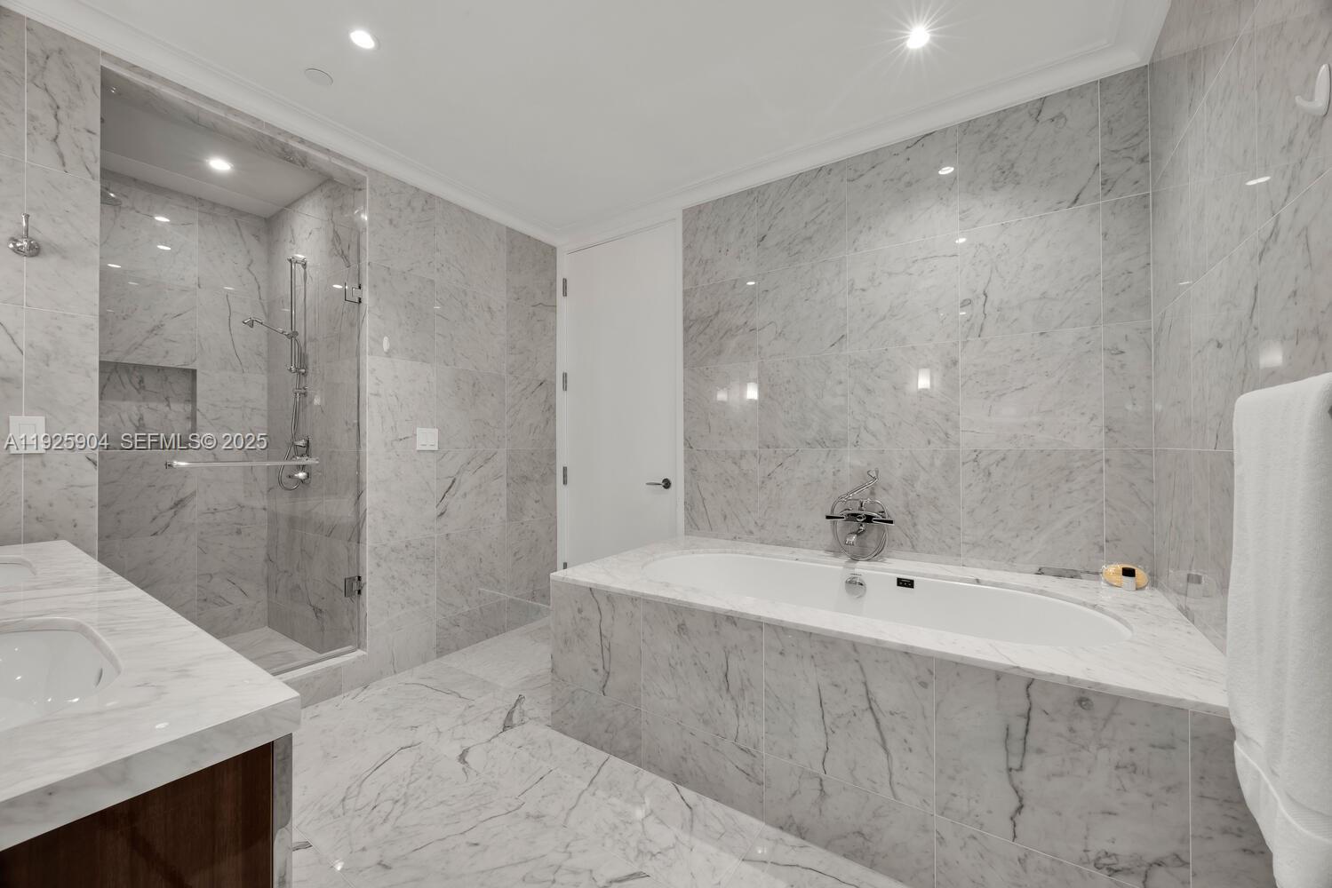 15701 Collins Ave #3701 Sunny Isles Beach, FL 33160