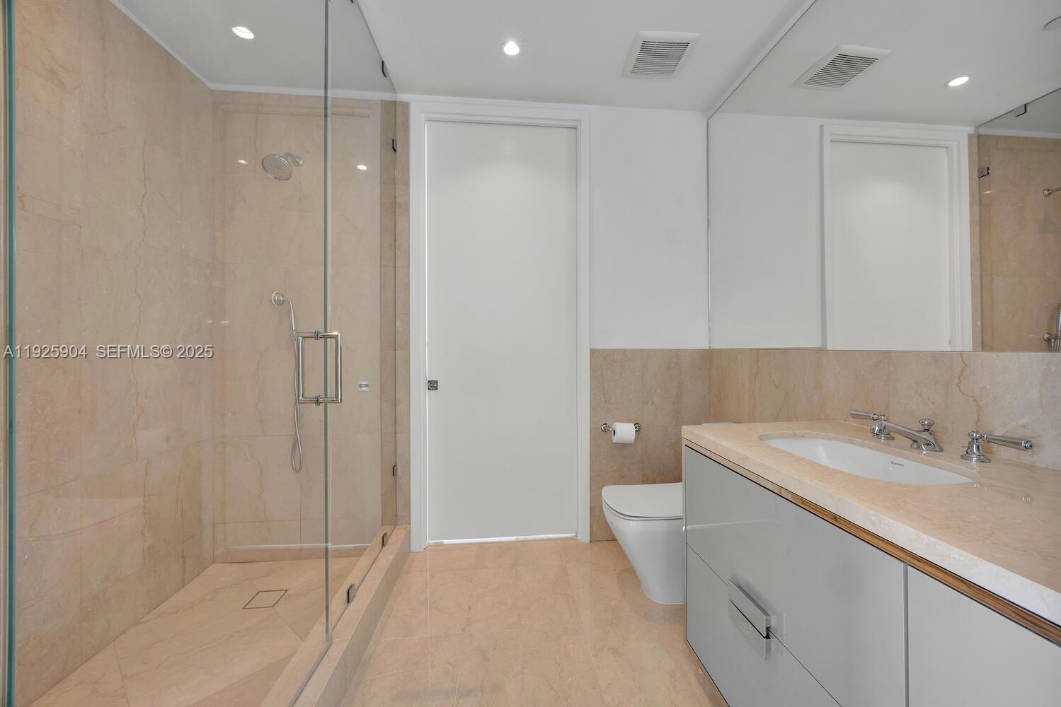 15701 Collins Ave #3701 Sunny Isles Beach, FL 33160